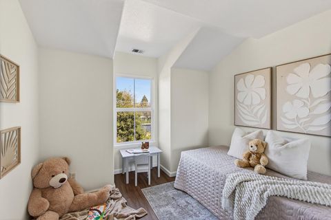 Tiny photo for 2272 Towne Circle, MOUNTAIN VIEW, CA 94040 (MLS # ML82031207)