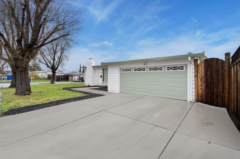 Tiny photo for 13861 Highwood Drive, SAN JOSE, CA 95127 (MLS # ML82027026)