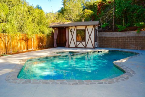 Tiny photo for 3035 Canyon Road, Burlingame, CA 94010 (MLS # ML82036469)