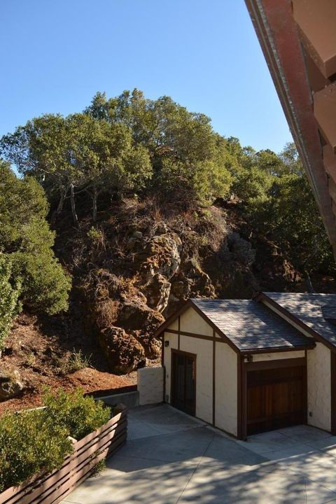 Tiny photo for 3035 Canyon Road, Burlingame, CA 94010 (MLS # ML82036469)