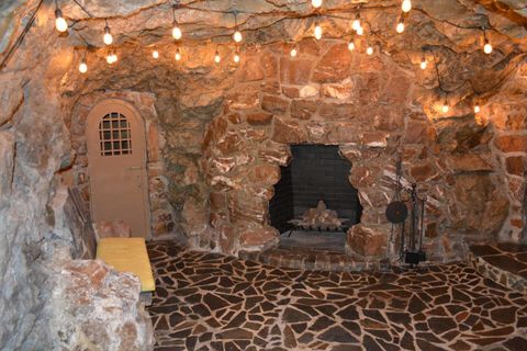 Tiny photo for 3035 Canyon Road, Burlingame, CA 94010 (MLS # ML82036469)