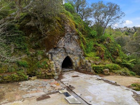 Tiny photo for 3035 Canyon Road, Burlingame, CA 94010 (MLS # ML82036469)