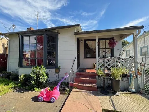 407 Smalley Avenue, Hayward, CA 94541 - #: ML81998073