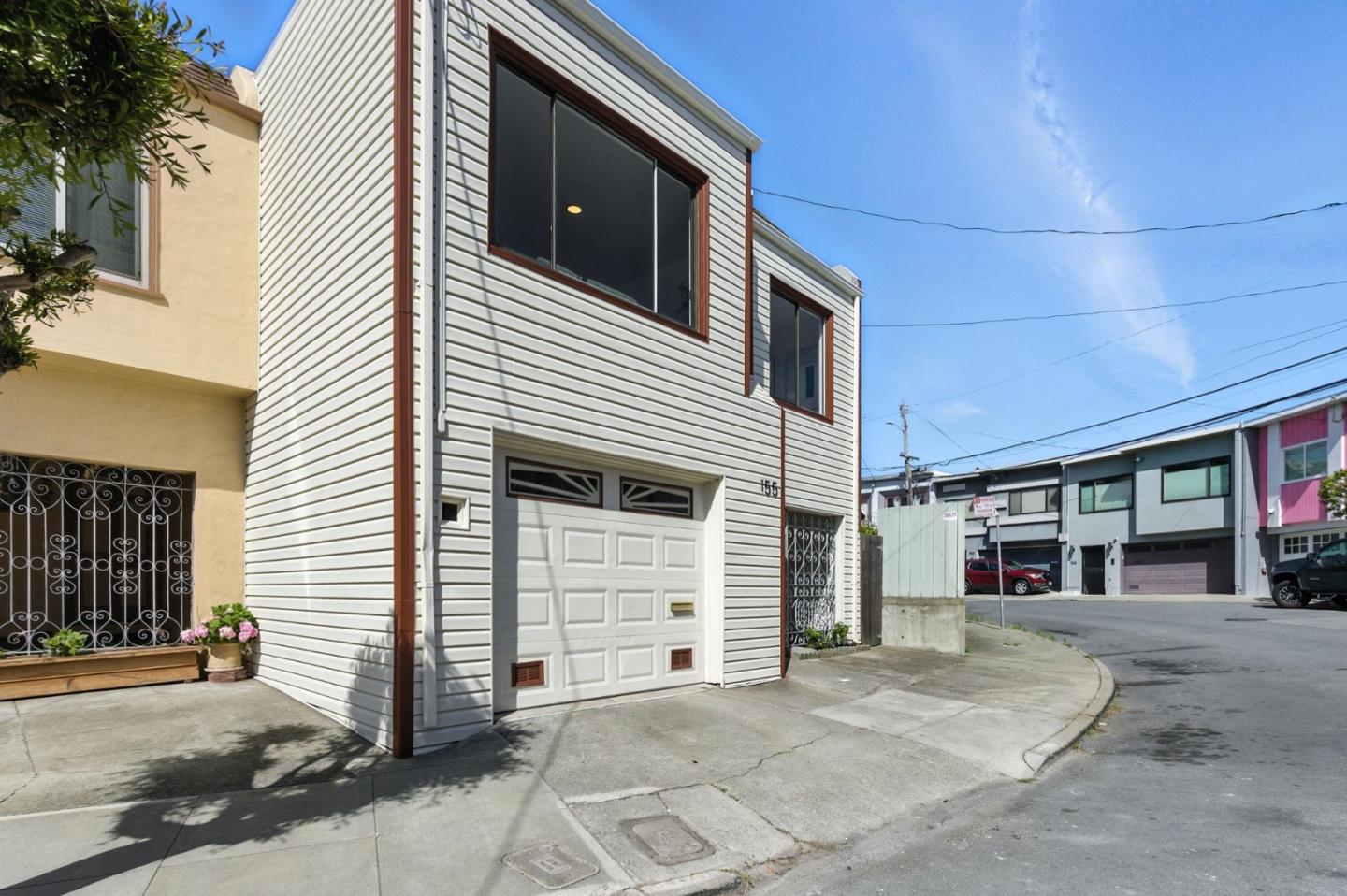 155 Bridgeview Drive
