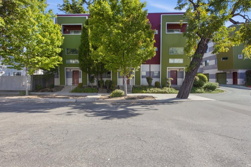 533 Orange Street