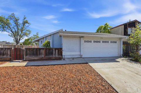 Photo of 2186 Bikini Avenue, SAN JOSE, CA 95122 (MLS # ML82041371)