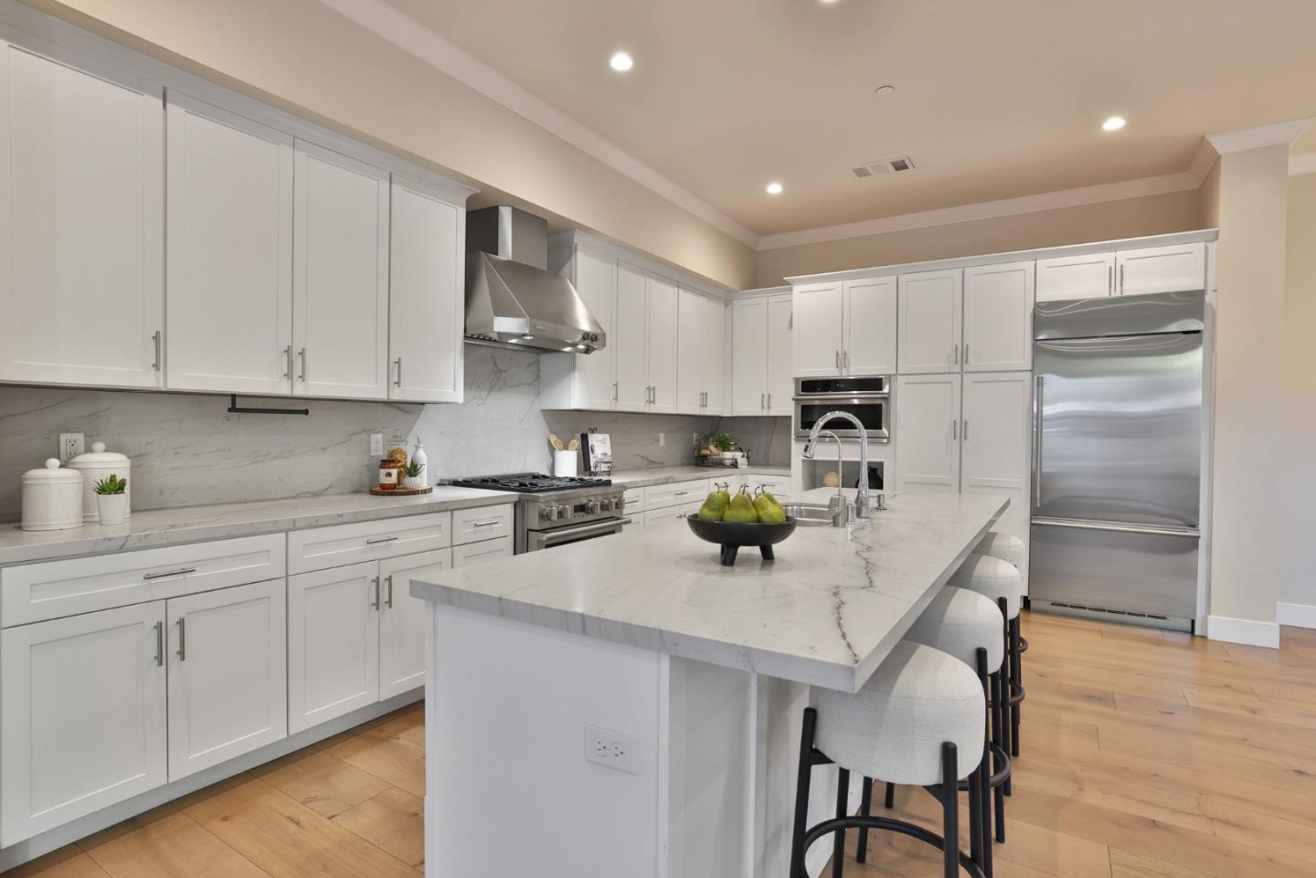 102 Hildebrand Drive