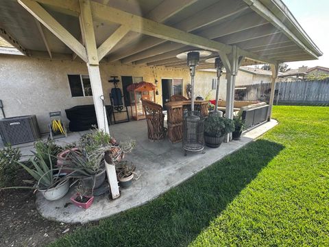 Tiny photo for 831 El Pinal Lane, LOS BANOS, CA 93635 (MLS # ML82027426)
