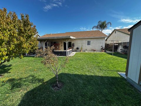 Tiny photo for 831 El Pinal Lane, LOS BANOS, CA 93635 (MLS # ML82027426)