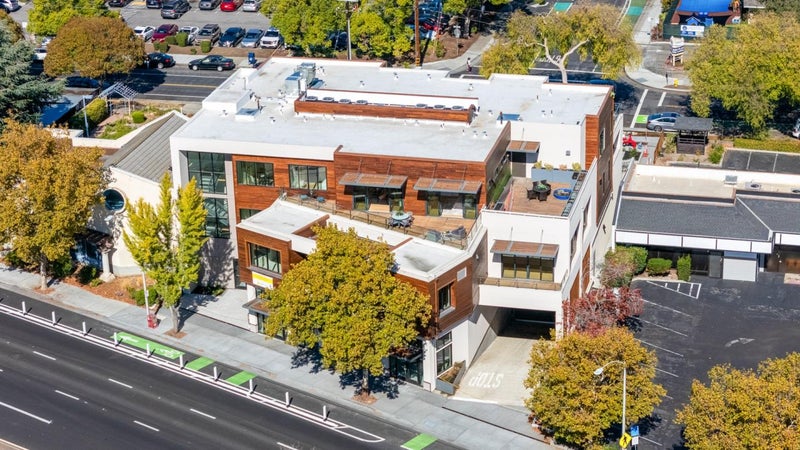 4115 El Camino Real