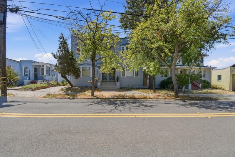 2224 Derby Street