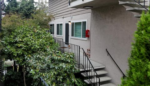 Tiny photo for 1124 Hollywood Avenue #3, OAKLAND, CA 94602 (MLS # ML82027437)