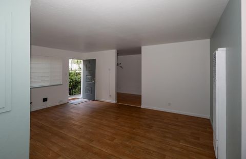 Tiny photo for 1124 Hollywood Avenue #3, OAKLAND, CA 94602 (MLS # ML82027437)