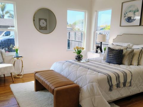 Tiny photo for 2352 Menalto Avenue, East Palo Alto, CA 94303 (MLS # ML82028398)