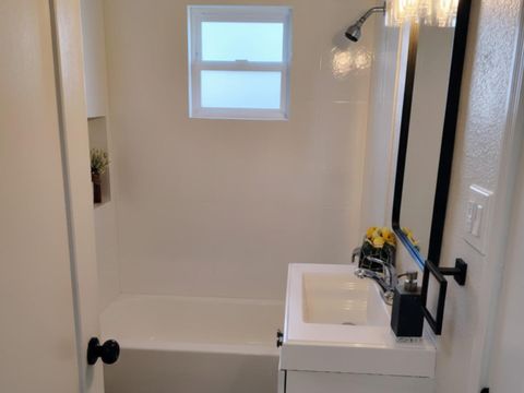 Tiny photo for 2352 Menalto Avenue, East Palo Alto, CA 94303 (MLS # ML82028398)