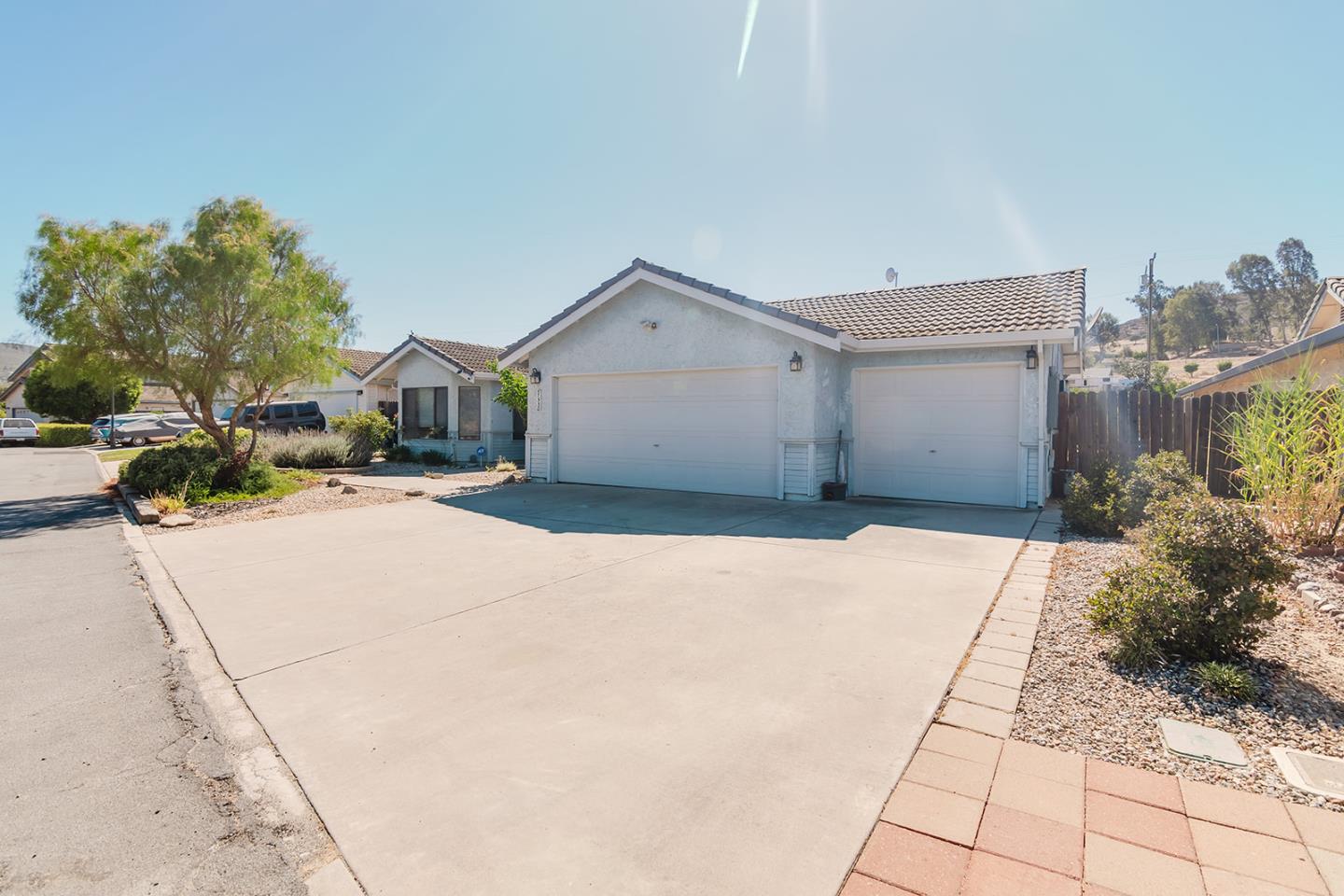 51530 Pine Creek Place