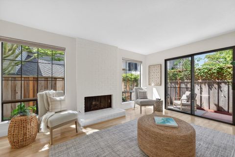 Photo of 141 Southampton Lane #A, SANTA CRUZ, CA 95062 (MLS # ML82044954)