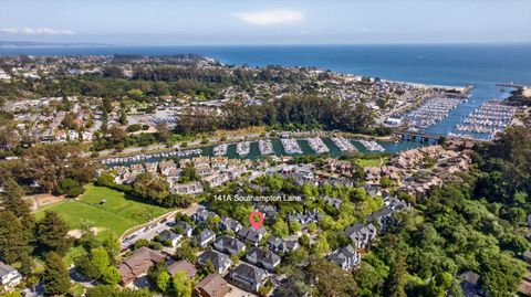 Photo of 141 Southampton Lane #A, SANTA CRUZ, CA 95062 (MLS # ML82044954)