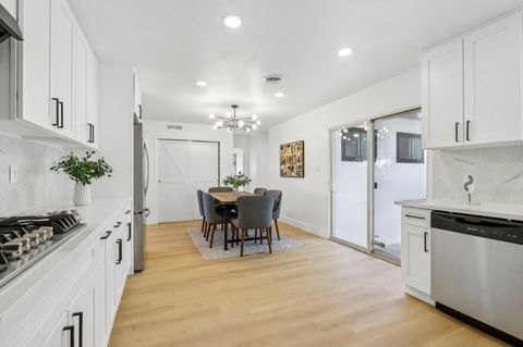 Tiny photo for 33359 University Drive, Union City, CA 94587 (MLS # ML82031863)