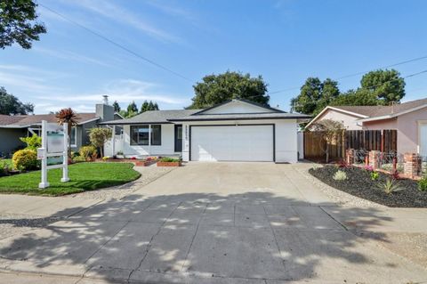 Tiny photo for 33359 University Drive, Union City, CA 94587 (MLS # ML82031863)