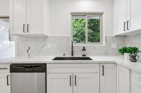 Tiny photo for 33359 University Drive, Union City, CA 94587 (MLS # ML82031863)