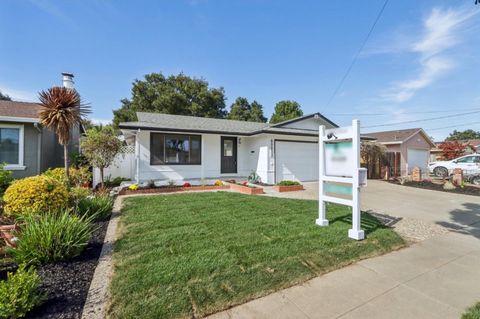 Tiny photo for 33359 University Drive, Union City, CA 94587 (MLS # ML82031863)