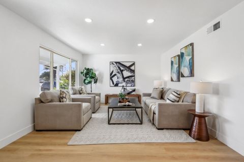 Tiny photo for 33359 University Drive, Union City, CA 94587 (MLS # ML82031863)