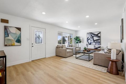 Tiny photo for 33359 University Drive, Union City, CA 94587 (MLS # ML82031863)
