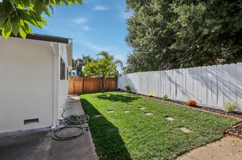 Tiny photo for 33359 University Drive, Union City, CA 94587 (MLS # ML82031863)