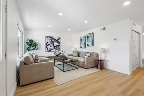 Tiny photo for 33359 University Drive, Union City, CA 94587 (MLS # ML82031863)