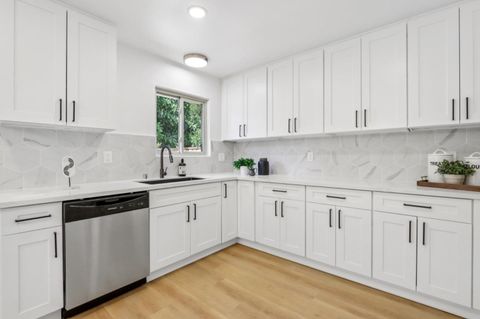 Tiny photo for 33359 University Drive, Union City, CA 94587 (MLS # ML82031863)