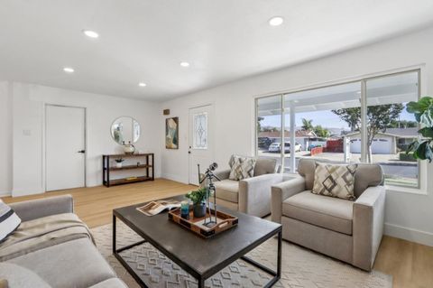 Tiny photo for 33359 University Drive, Union City, CA 94587 (MLS # ML82031863)