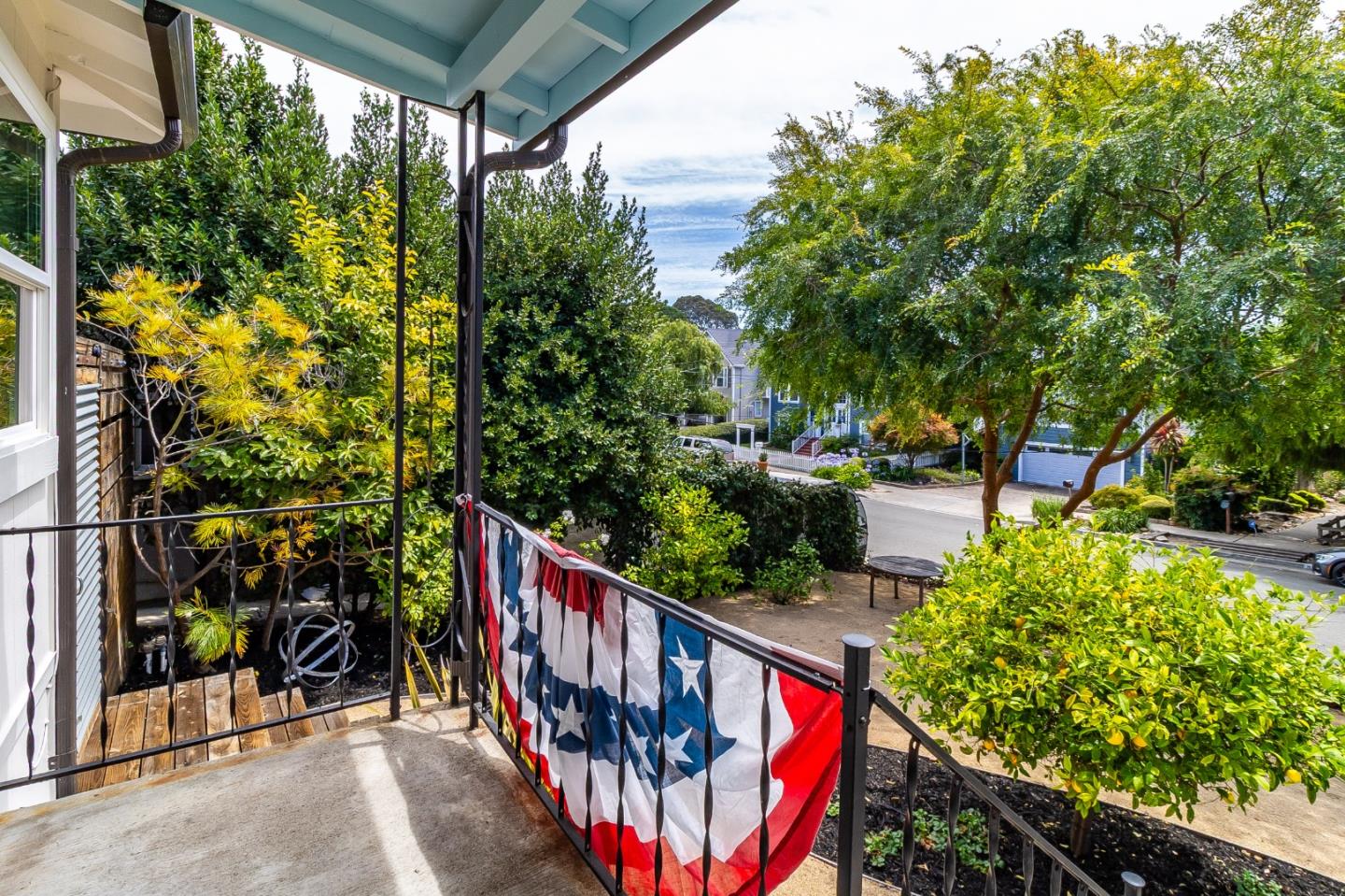843 West I Street