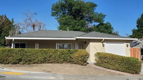 Photo of 2844 Garrow Drive, ANTIOCH, CA 94509 (MLS # ML82025283) Photo of 2844 Garrow Drive, ANTIOCH, CA 94509 (MLS # ML82025283)