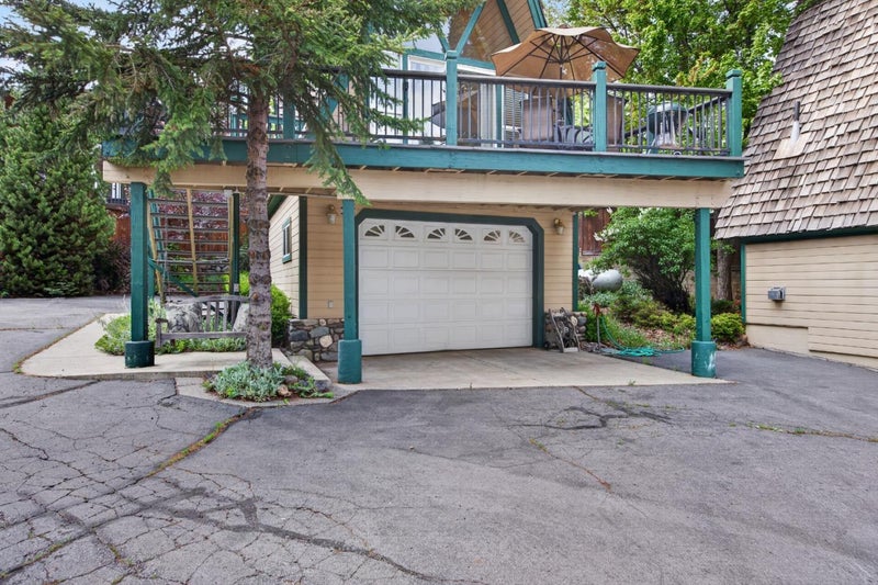 454 Peninsula Drive A - B