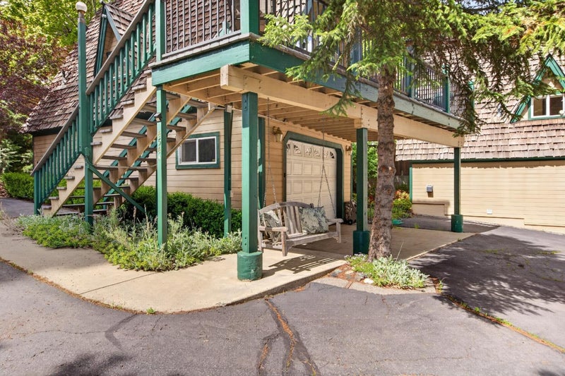 454 Peninsula Drive A - B