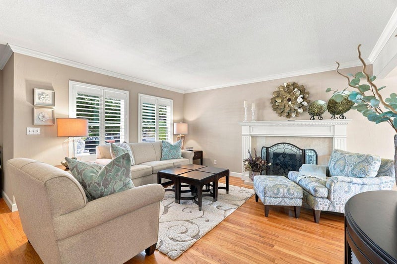5762 Cohasset Way