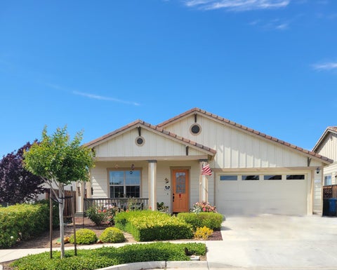 Photo of 1400 Sawtooth Drive, HOLLISTER, CA 95023 (MLS # ML82050145)