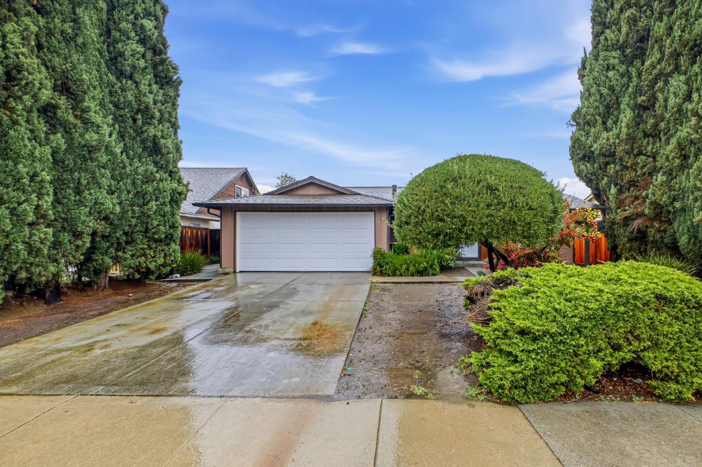 1481 Meadow Glen Way