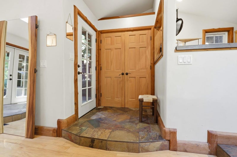 147 River Lane
