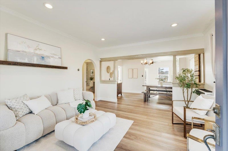 249 Carpenteria Road