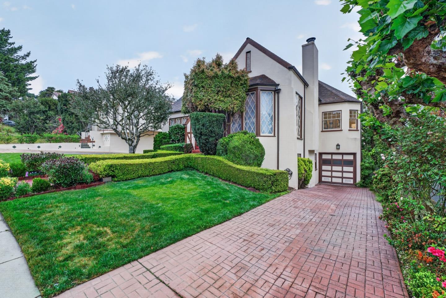 335 Yerba Buena Avenue