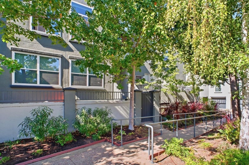 637 Atherton Place 403