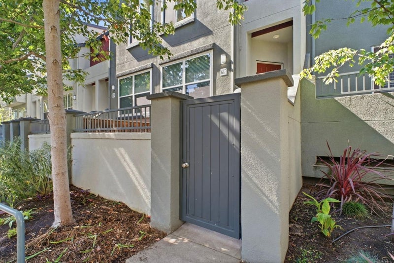 637 Atherton Place 403