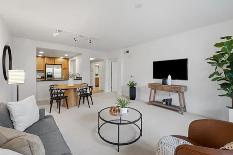 809 Auzerais Avenue Unit 356, San Jose, CA 95126 - MLS#: ML81985277
