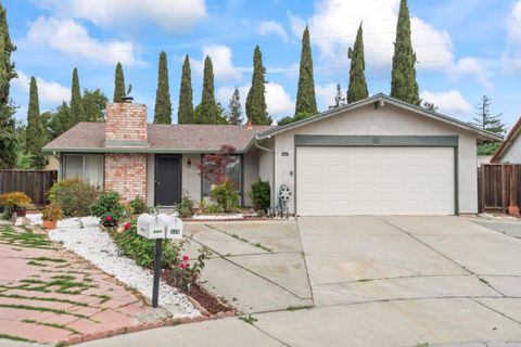 Photo of 536 Foundry Court, SAN JOSE, CA 95133 (MLS # ML82041468)