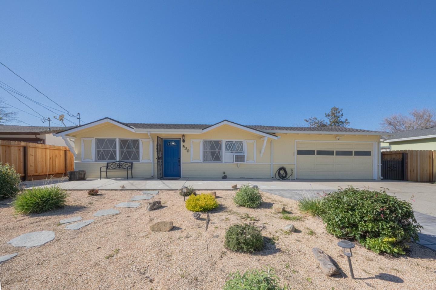 530 El Camino Paraiso