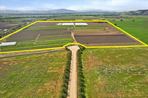 8100 SOFIE CT, HOLLISTER, CA 95023 - Image fddc3b3e2d2aaf25c55c9eaf6deb88fb/1097701477