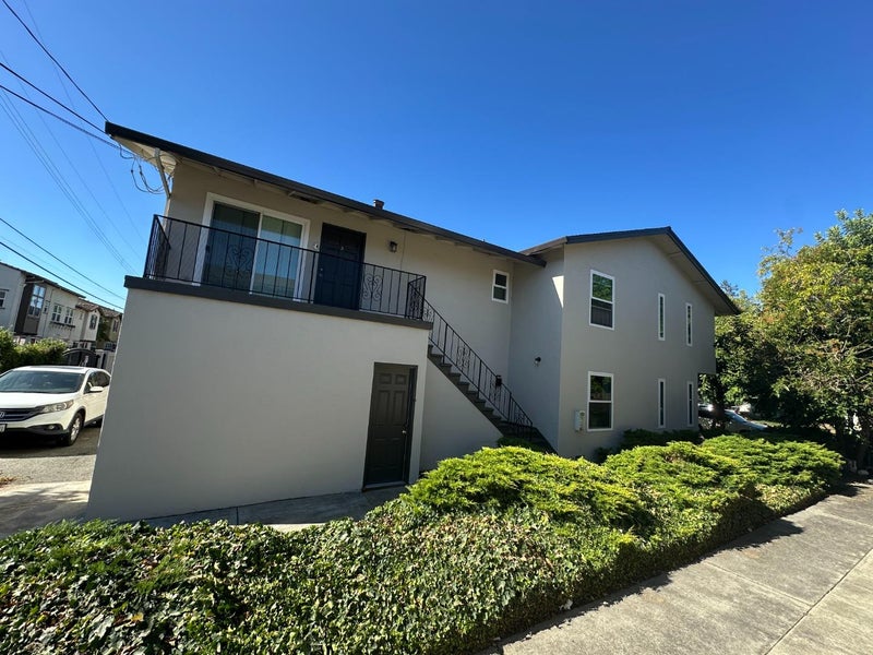 686 Reseda Drive