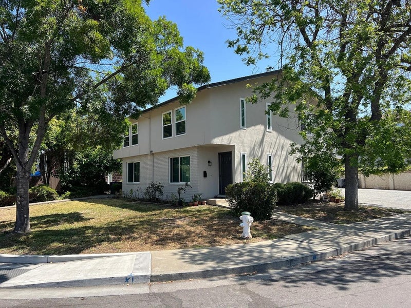 686 Reseda Drive